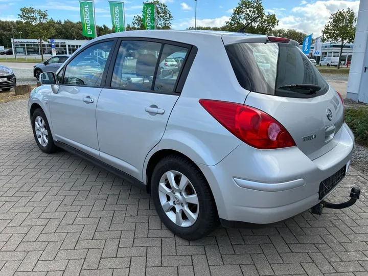 Nissan Tiida