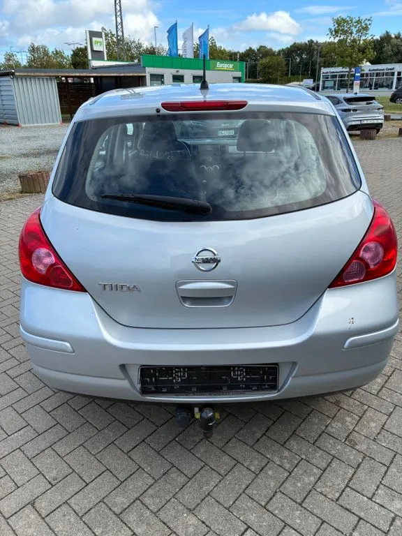 Nissan Tiida