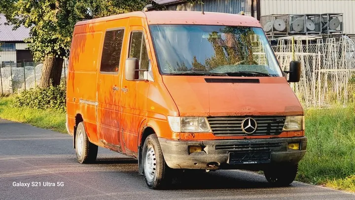 Mercedes-Benz Sprinter