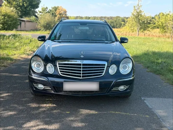 Mercedes-Benz E 220