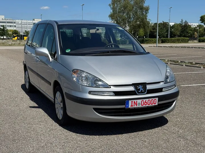 Peugeot 807