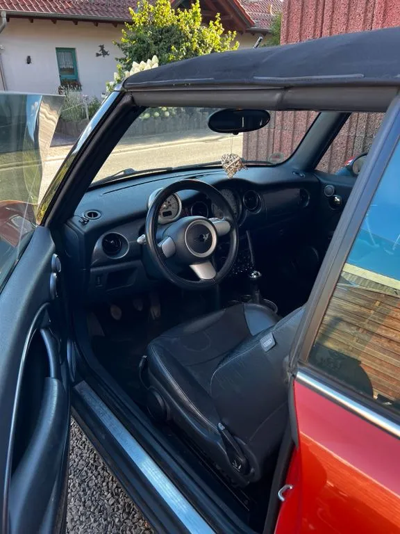 MINI Cooper Cabrio