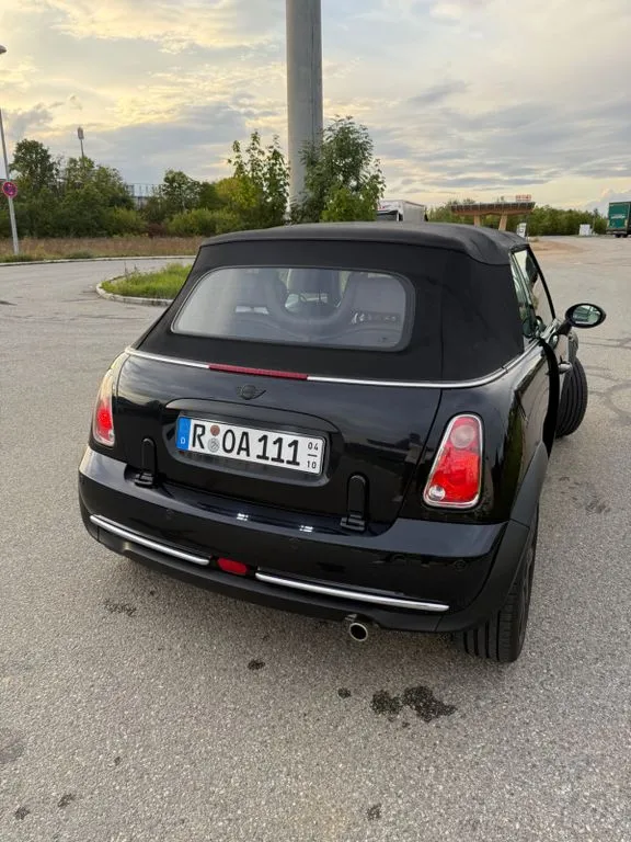 MINI Cooper Cabrio