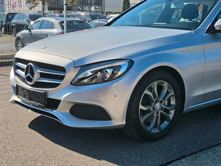 Mercedes-Benz C 220