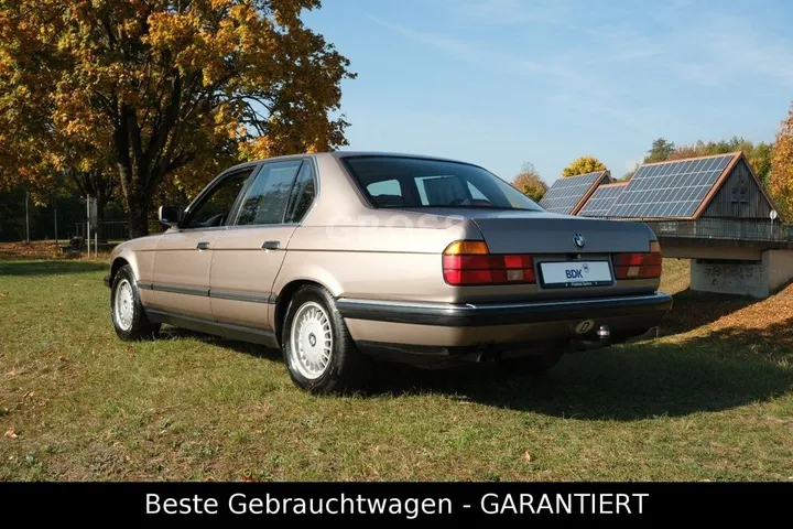 BMW 730