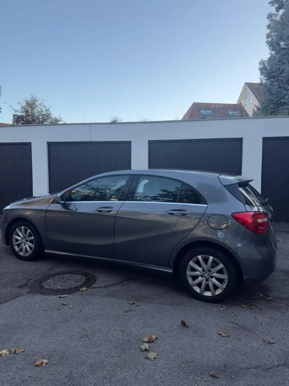 Mercedes-Benz A 180