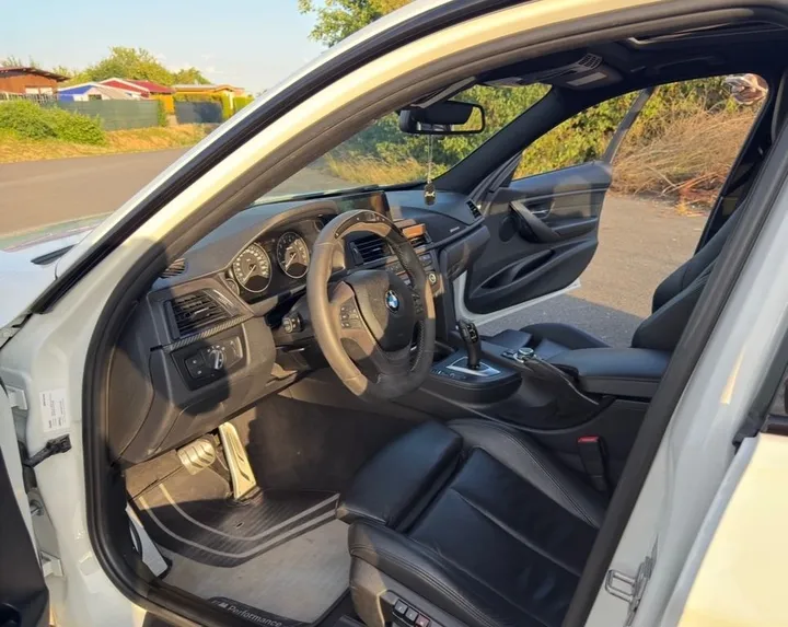 BMW 335