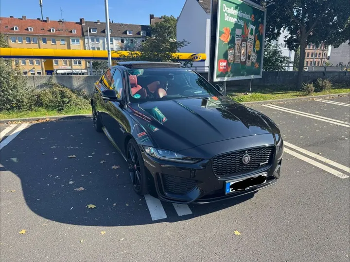 Jaguar XE