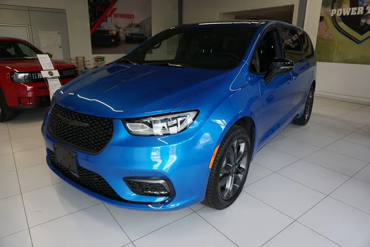 Chrysler Pacifica