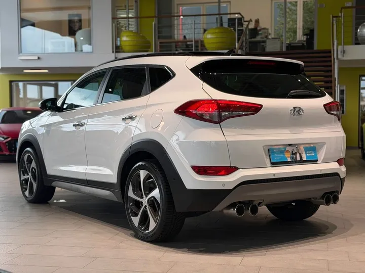 Hyundai TUCSON