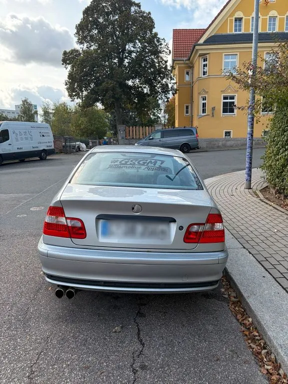 BMW 320