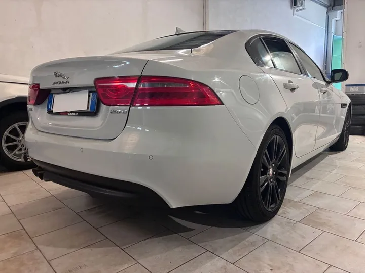 Jaguar XE