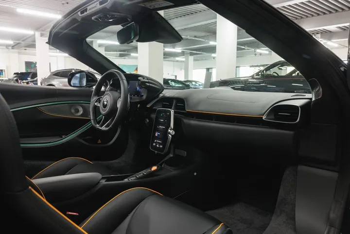 McLaren Artura