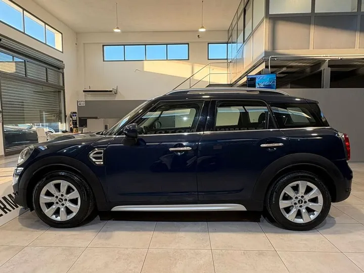 MINI One D Countryman