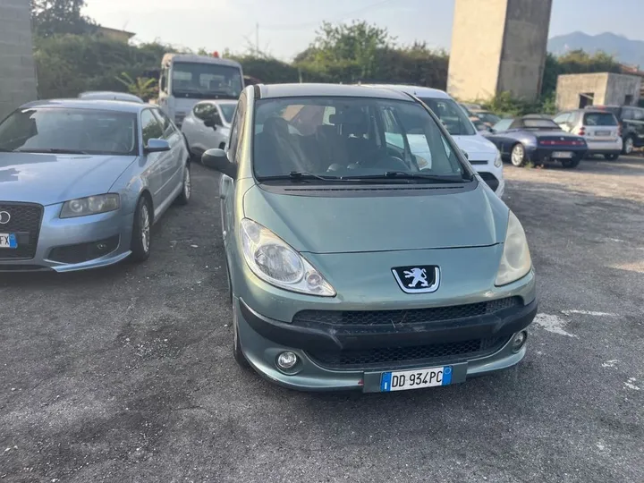 Peugeot 1007