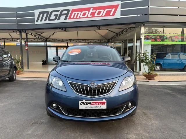 Lancia Ypsilon