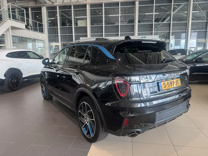 Lynk&Co 01