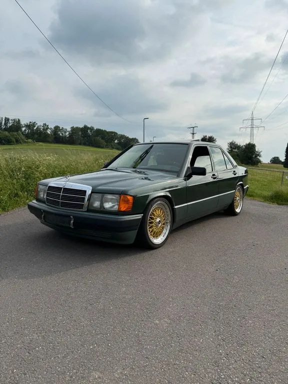 Mercedes-Benz 190