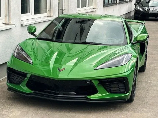 Corvette C8