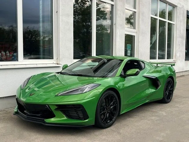 Corvette C8