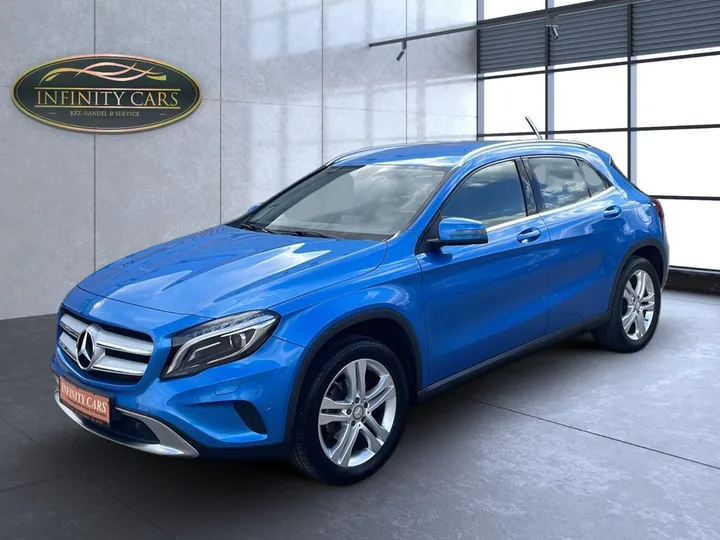 Mercedes-Benz GLA 200