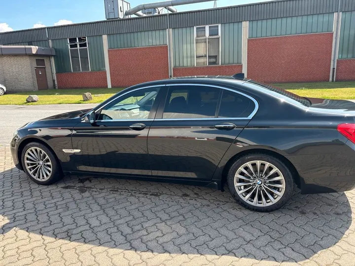 BMW 740