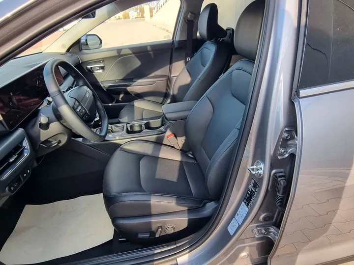 Kia K4