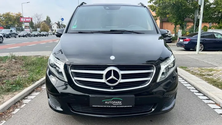 Mercedes-Benz V 250