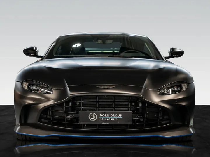 Aston Martin V12 Vantage