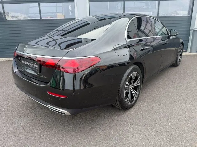 Mercedes-Benz E 200