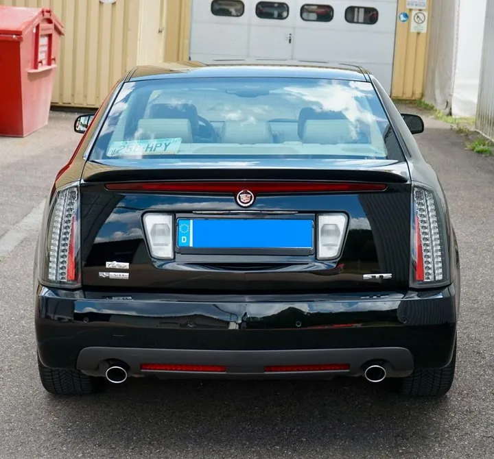 Cadillac STS