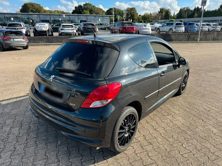 Peugeot 207