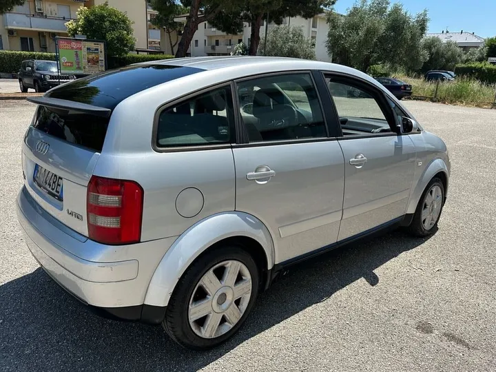 Audi A2