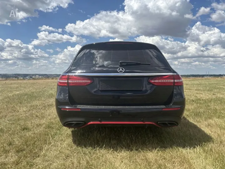 Mercedes-Benz E 43 AMG
