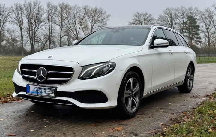 Mercedes-Benz E 220
