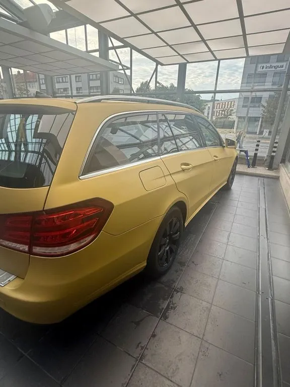 Mercedes-Benz E 200