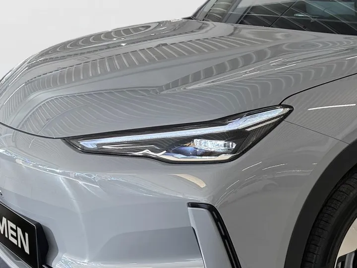 Geely E5