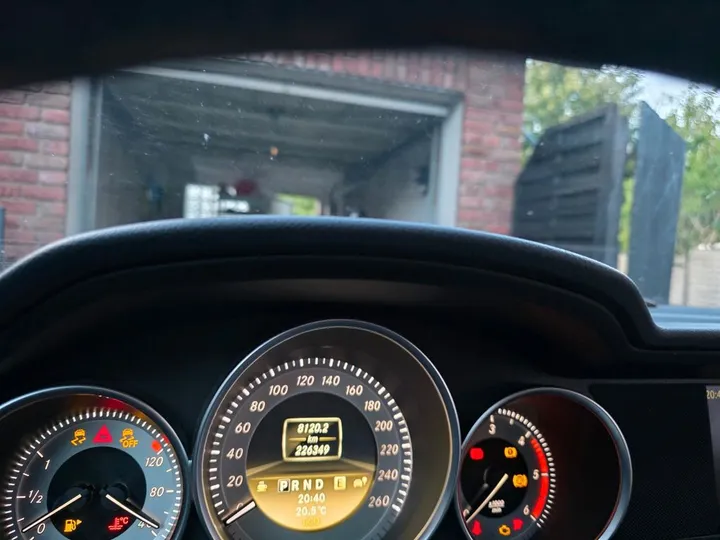 Mercedes-Benz 250