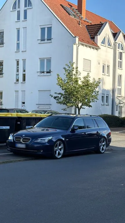 BMW 525