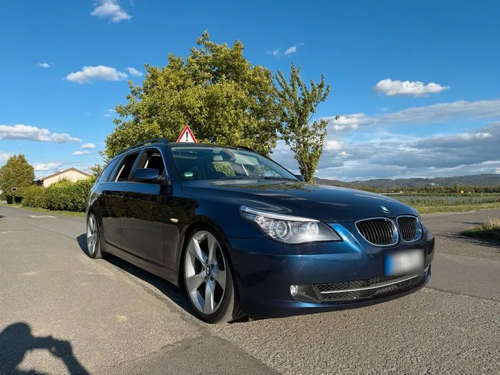 BMW 525