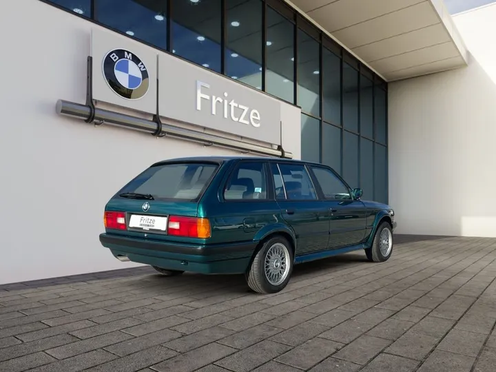 BMW 325