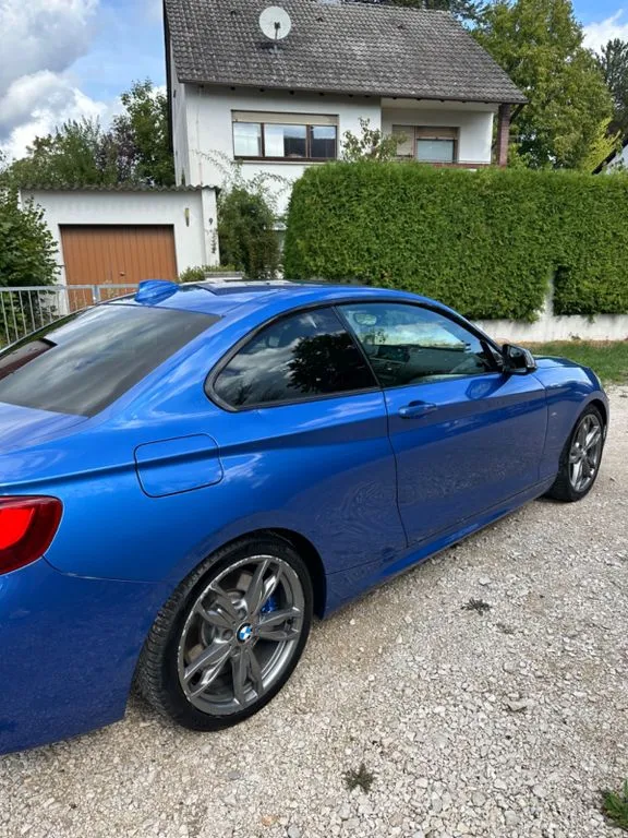BMW M235