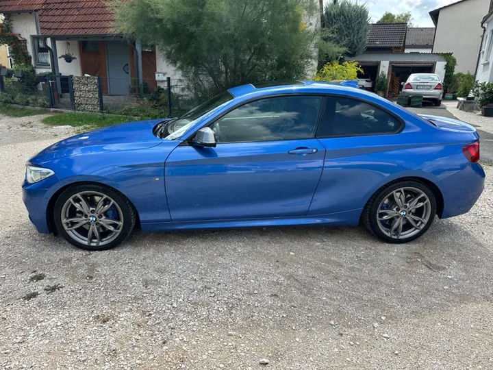 BMW M235