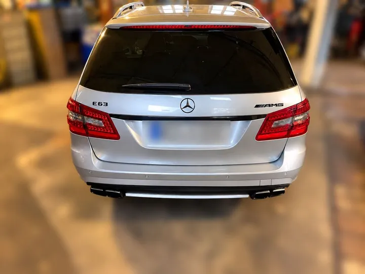 Mercedes-Benz E 63 AMG