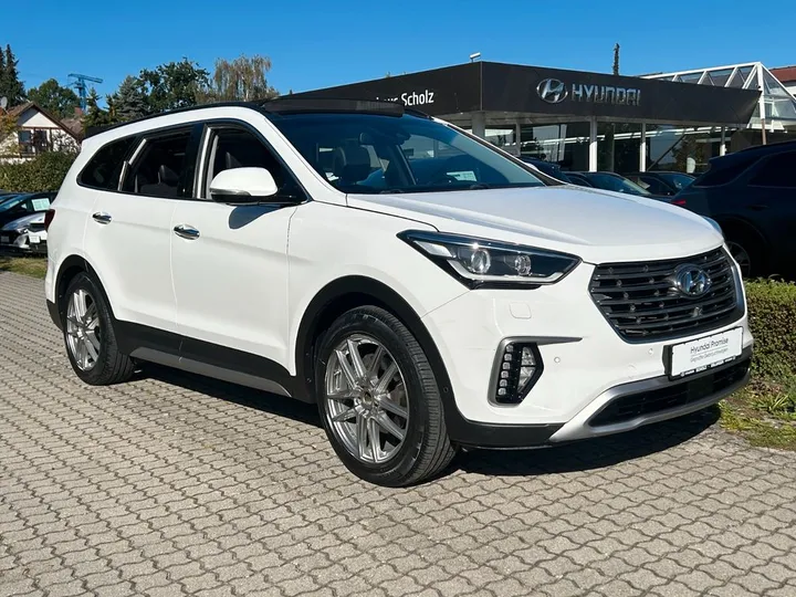 Hyundai Grand Santa Fe