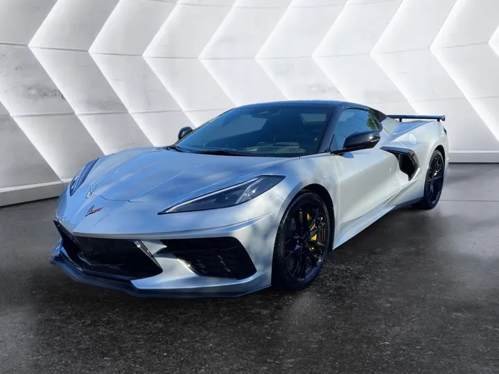 Corvette C8