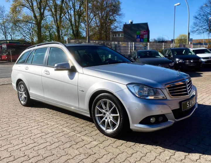 Mercedes-Benz C 220