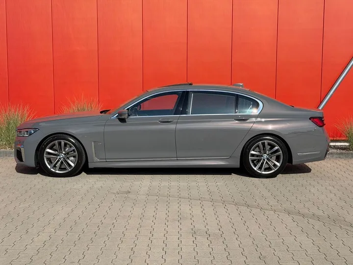 BMW 750