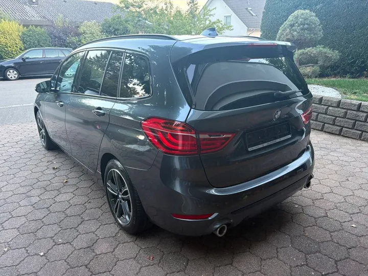BMW 220