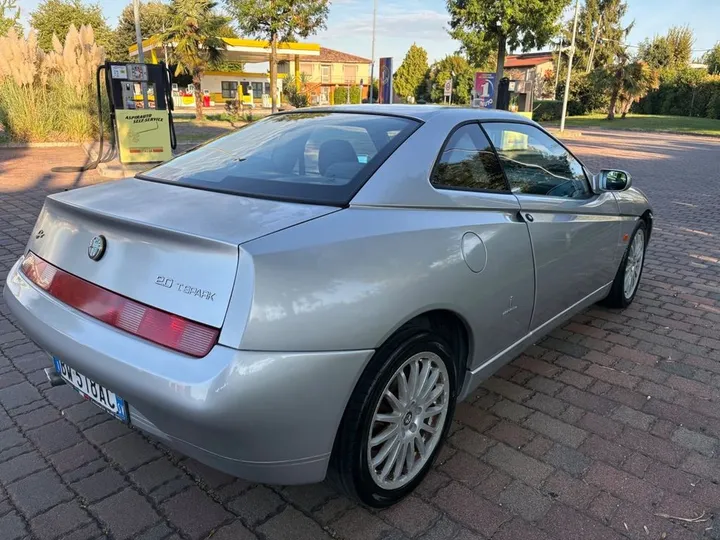 Alfa Romeo GTV